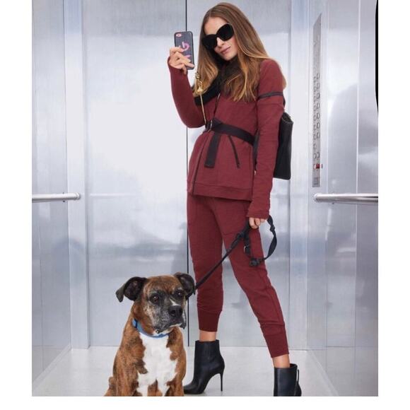 CAbi Style 4122 Training Jacket Red Zip Up Mock Neck Size Medium - Picture 1 of 7